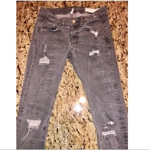 Rag And Bone grey distressed jeans. Size 25